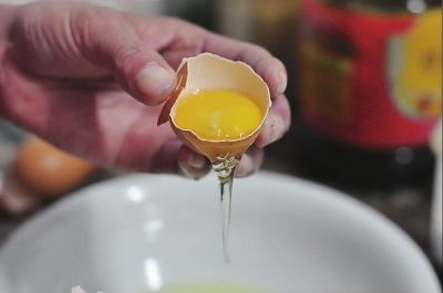 鸡蛋清面膜